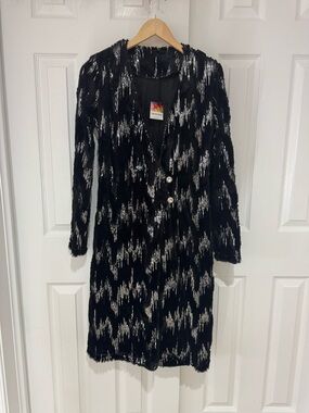 NWT Threadzwear Black Coat with Silver Accent Knit Long Sleeve Med new